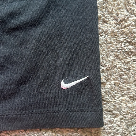 Nike women’s high waisted biker shorts - Picture 5 of 7